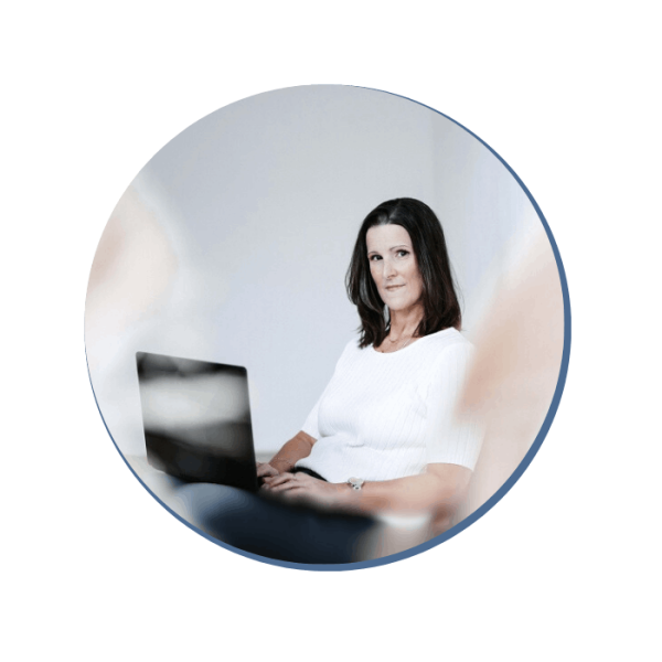 Manuela Schmelter - Webdesignerin bei der Arbeit